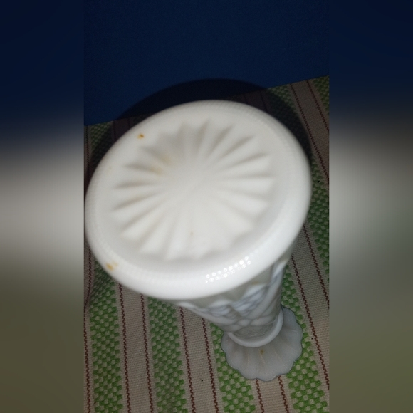 Vintage Diamond Milk Glass Vase - Picture 3 of 3